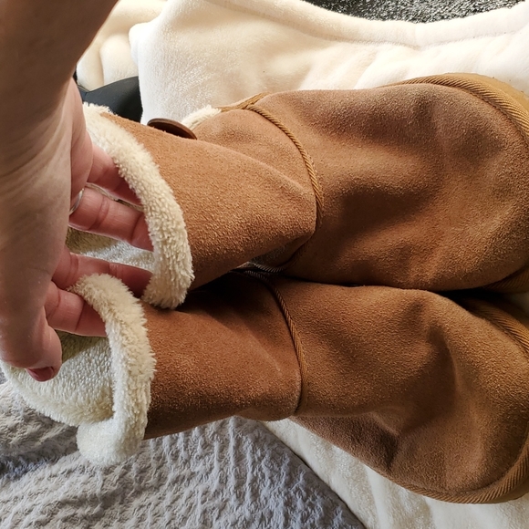 Boots - Picture 2 of 2